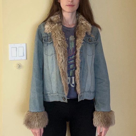 Faux fur denim jean jacket sz m y2k - Picture 1 of 3